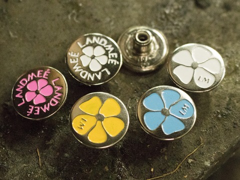 ผลิตและขายส่งกระดุมตอกยีนส์ปั๊มโลโก้จม-โลโก้นูน